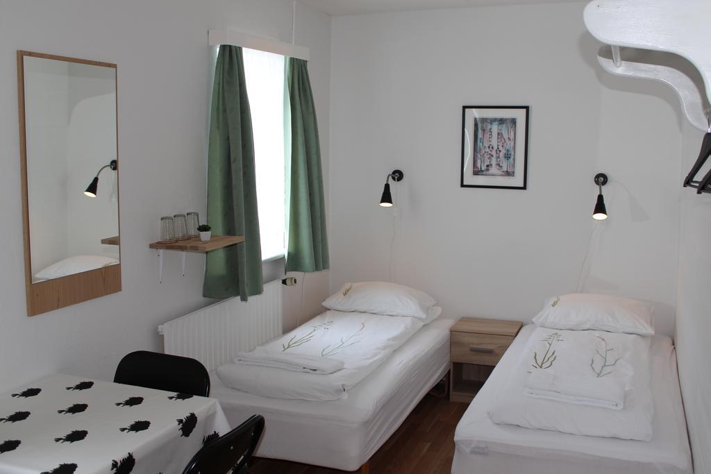 Lonsa Guesthouse Акурейри Экстерьер фото