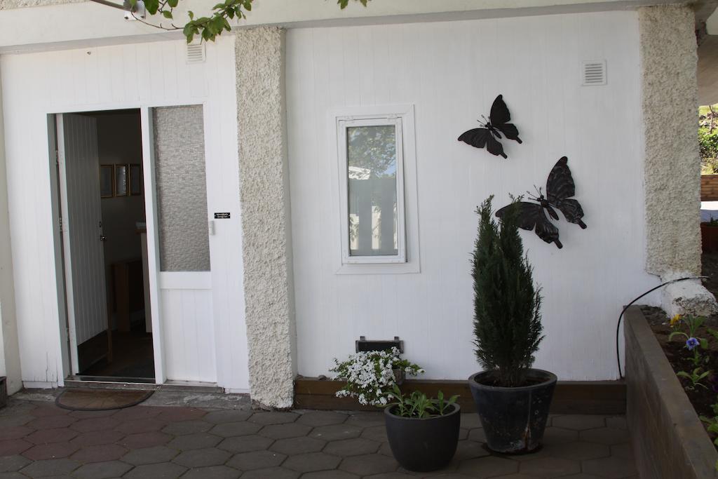 Lonsa Guesthouse Акурейри Экстерьер фото
